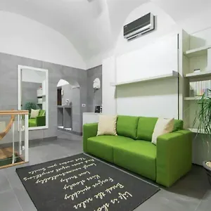 Mezzocannone - Casa Vacanze Centro Storico Apartment